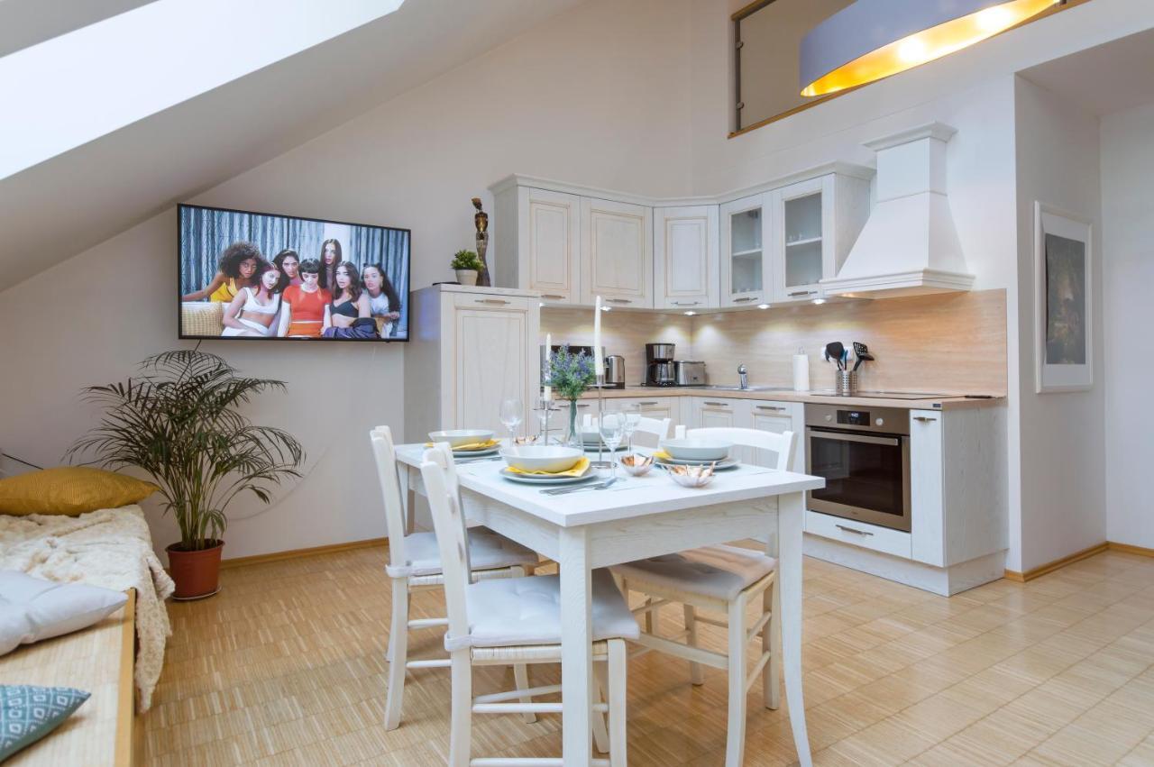 Modern Apartment Charvatova براغ المظهر الخارجي الصورة