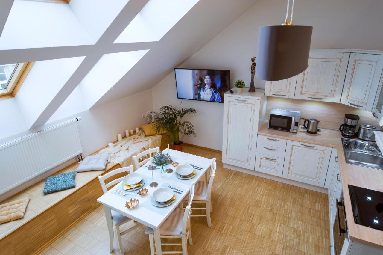 Modern Apartment Charvatova براغ المظهر الخارجي الصورة