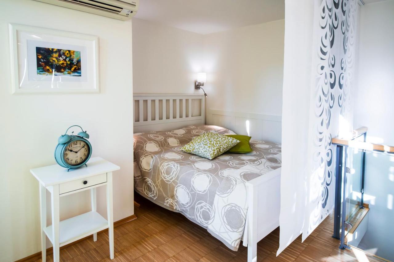Modern Apartment Charvatova براغ المظهر الخارجي الصورة