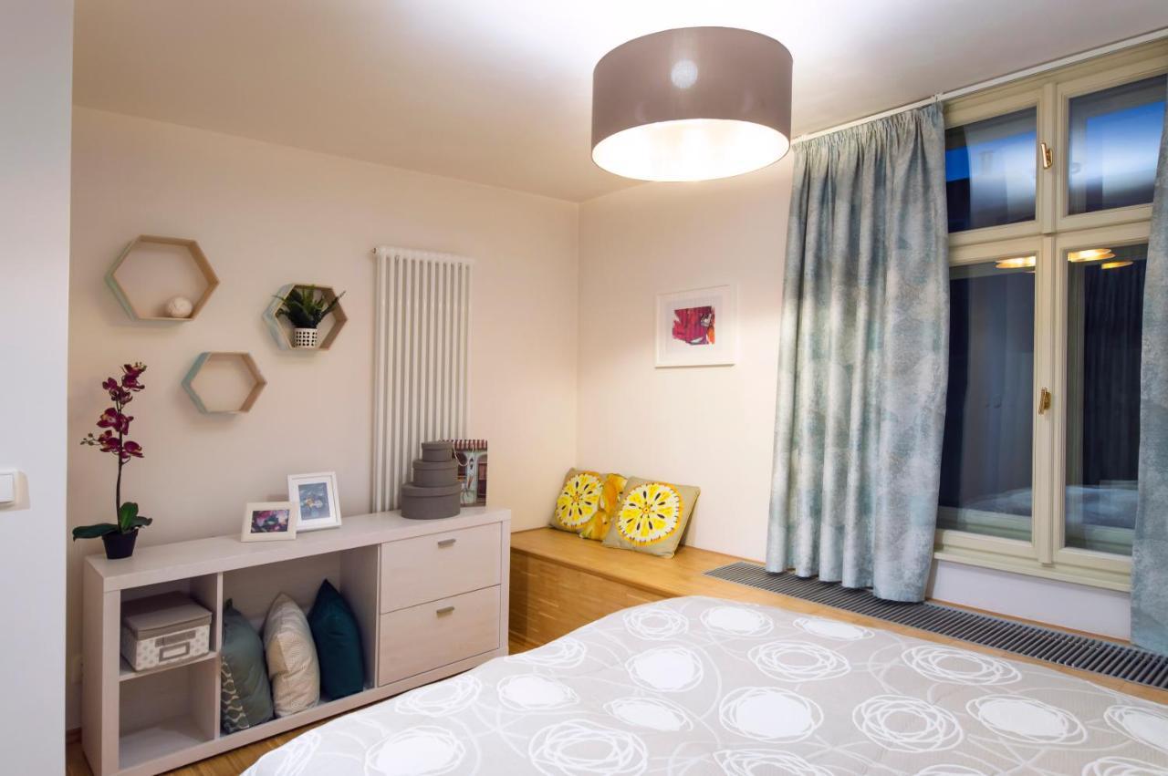Modern Apartment Charvatova براغ المظهر الخارجي الصورة